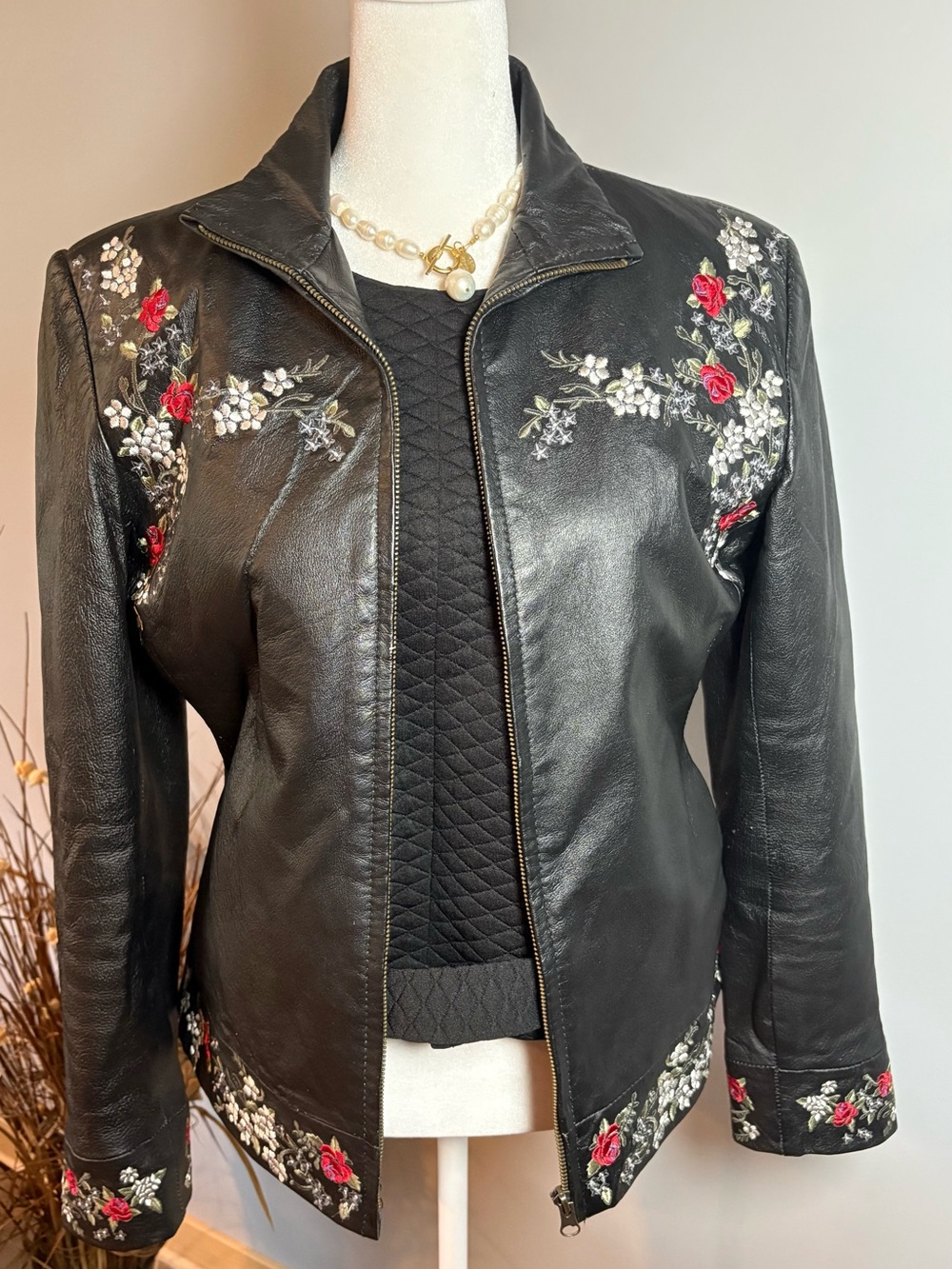 Lauren Ariel 100% Leather Floral Embroidered Jacket Black M